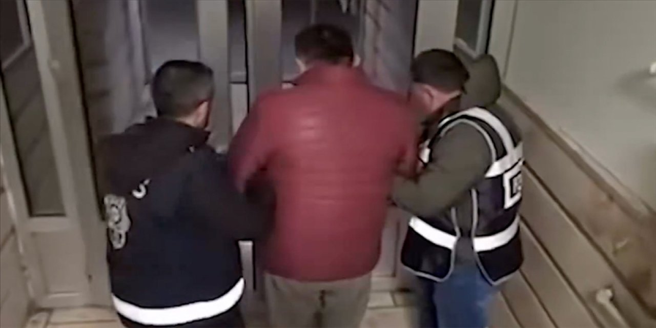 FETÖ operasyonlarında 298 şüpheli yakalandı
