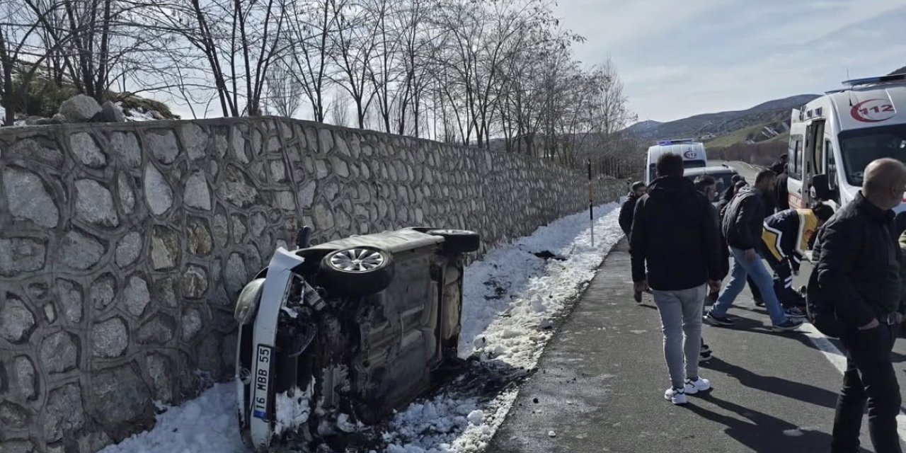 Bingöl-Diyarbakır karayolunda kaza: 5 yaralı