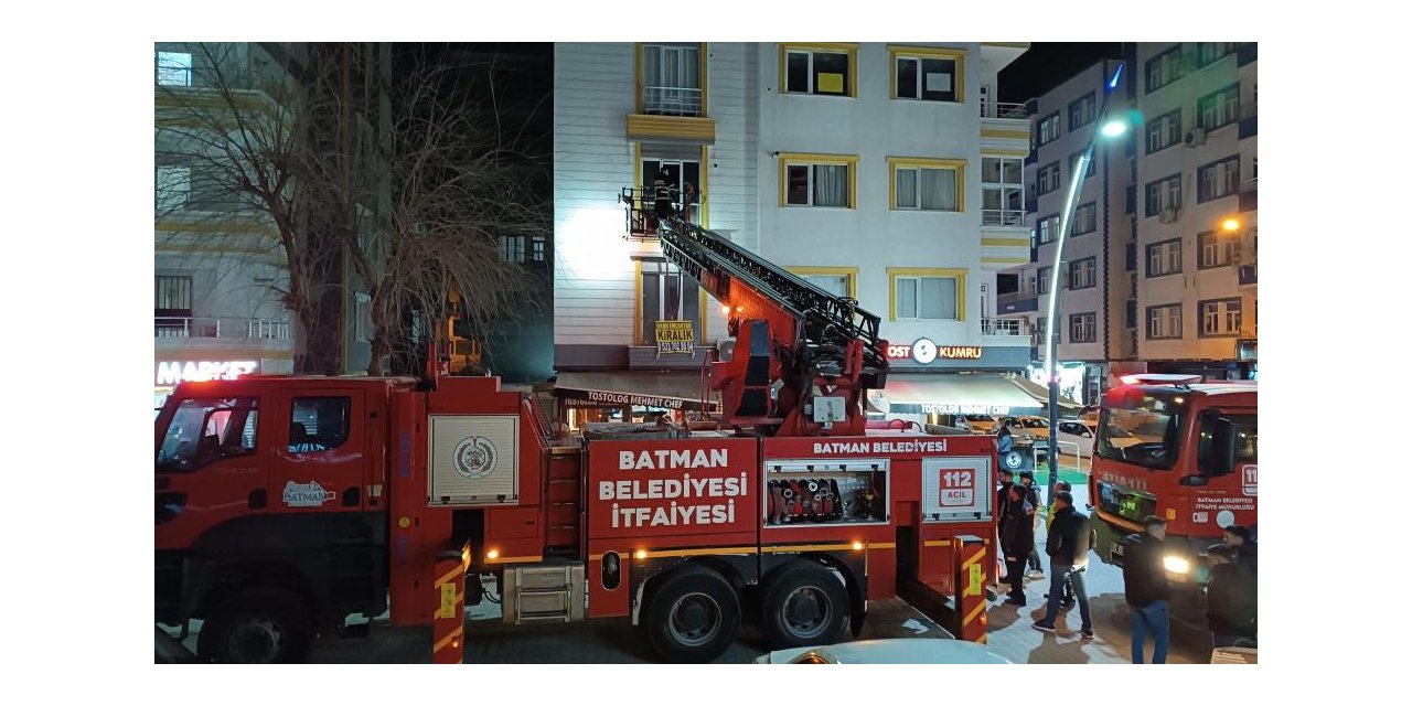 Yedi katlı binada korkutan yangın