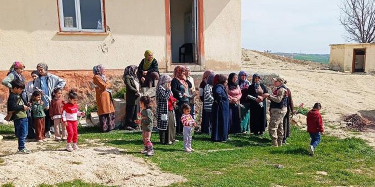 Diyarbakır’da kadınlara KADES eğitimi