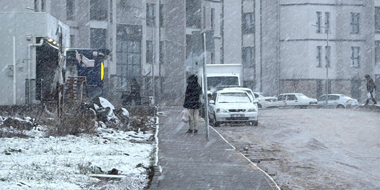 Diyarbakır’da mart ayında kar yağdı
