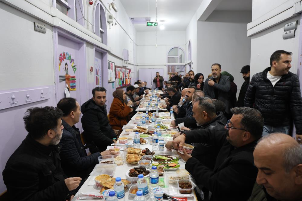 Diyarbakır'da 112 yıllık okulda iftar buluşması