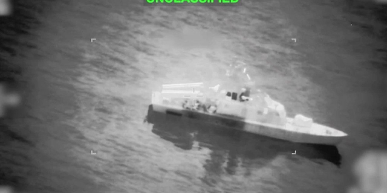 Trump duyurdu: “İran’ın mayın gemilerini vurduk”