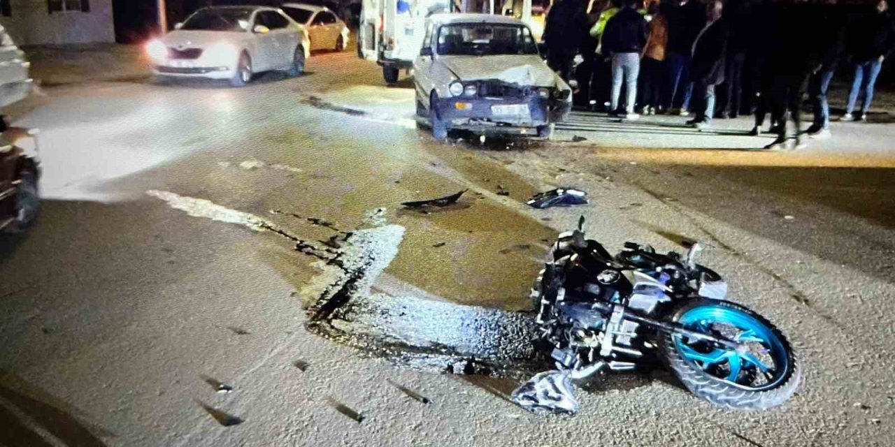Otomobil ile motosiklet çarpıştı: 1 yaralı