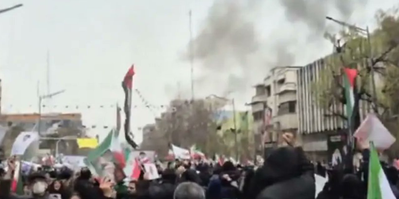 Tahran'da miting alanı yakınında patlama
