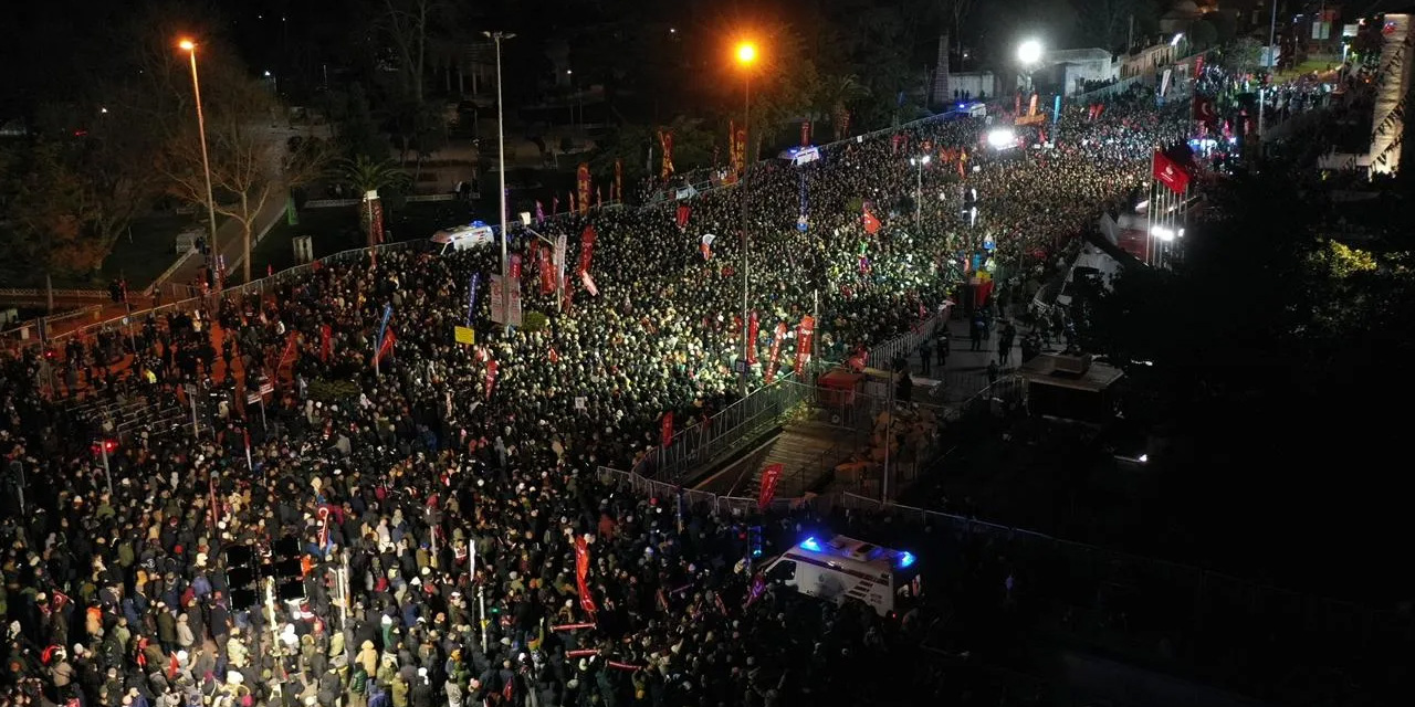 Saraçhane'de tarihi 19 Mart zirvesi: Millet iradesine kelepçe vurulamaz!