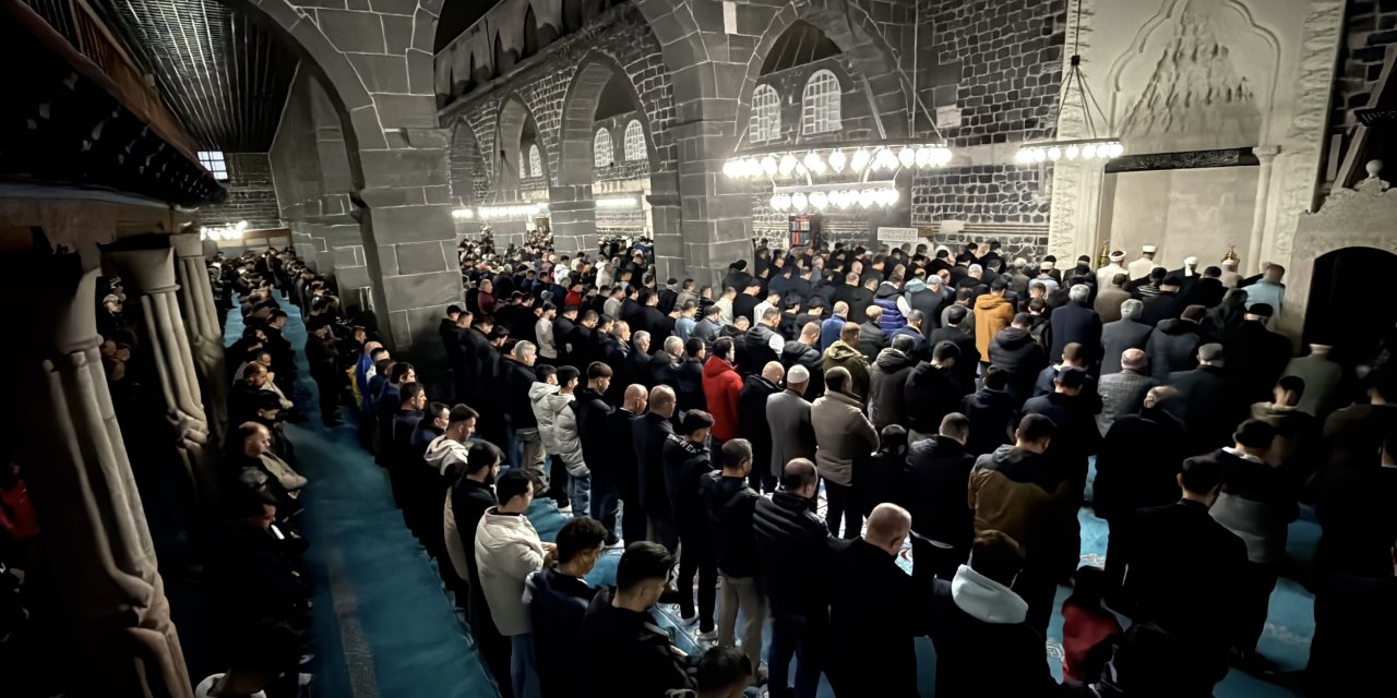 Diyarbakır'da bayram namazı kılındı