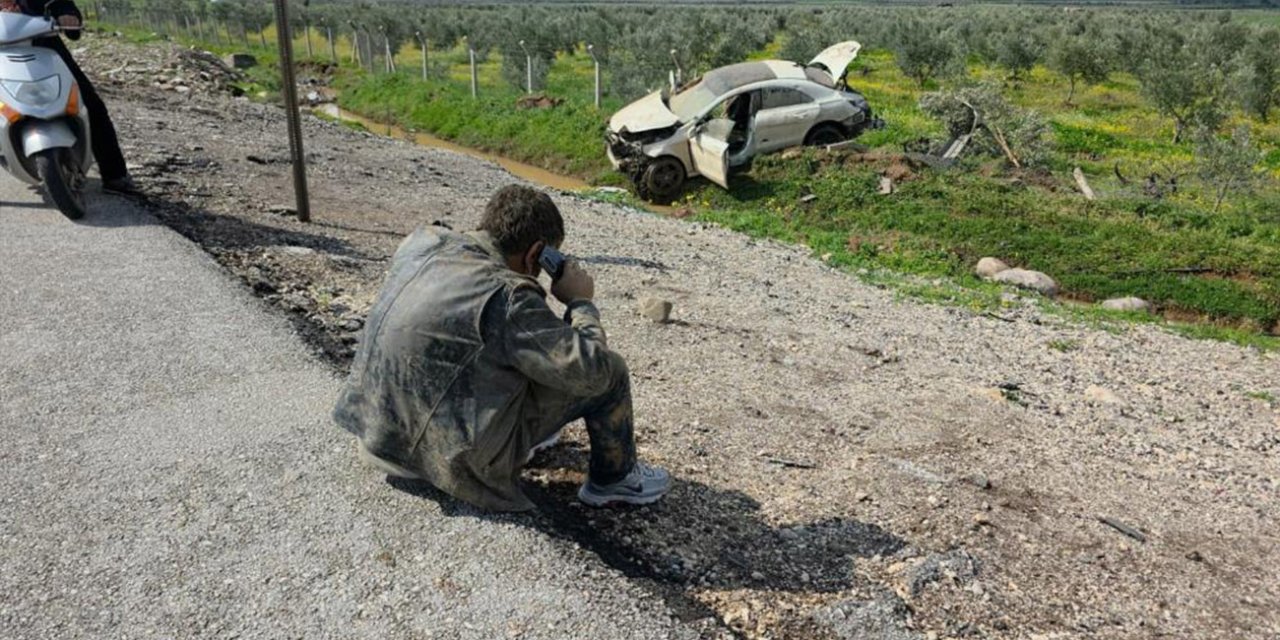 Hurdaya dönen araçtan sağ çıktı