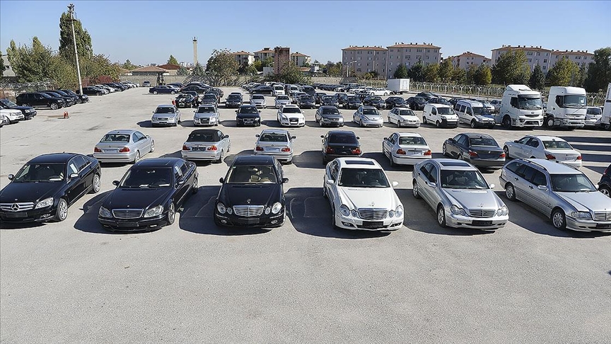 Gümrüklerdeki eşyaların satışından 13,5 milyar lira gelir