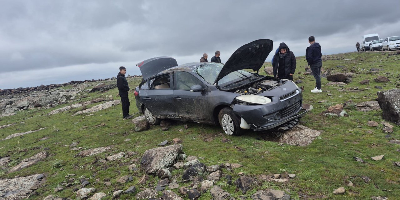 Siverek’te otomobil kaza yaptı: 2’si bebek 6 yaralı