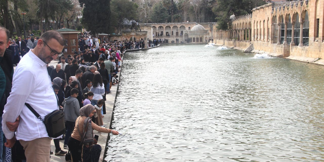 Balıklıgöl'e ziyaretçi akını