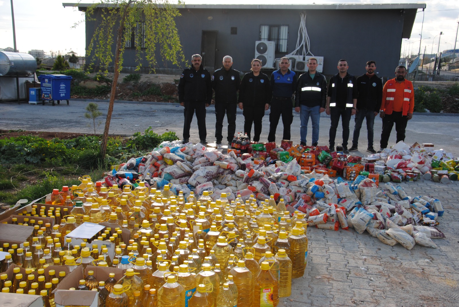 Şanlıurfa’da kullanım tarihi geçmiş gıda ürünleri ele geçirildi