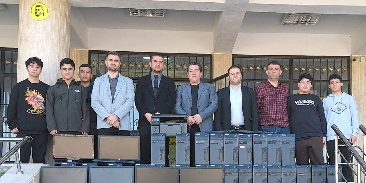 Dicle Elektrik’ten okullara bilgisayar desteği