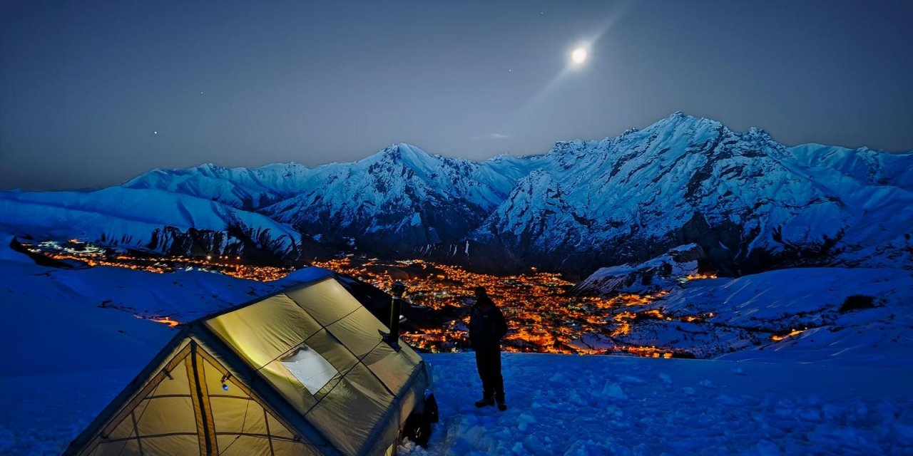 Hakkari’de şehir manzarası büyüledi
