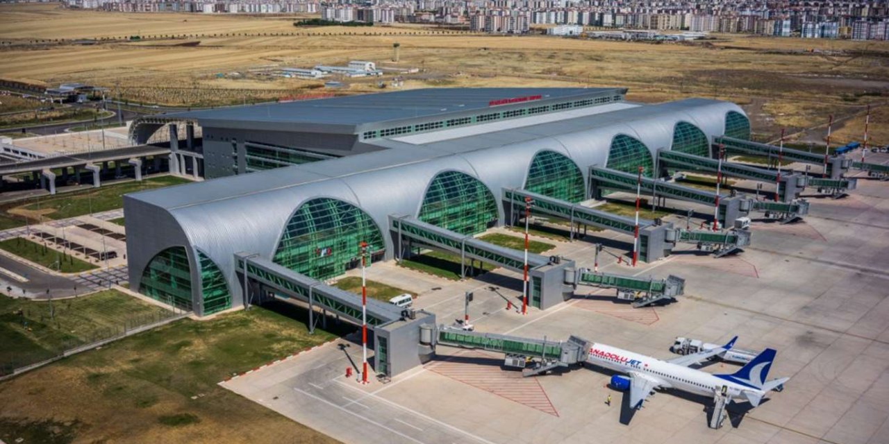 Diyarbakır’da uçuşlar iptal!