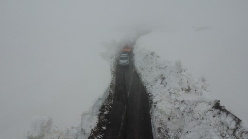 Yaz şehri Mersin’de kar 2 metreyi aştı
