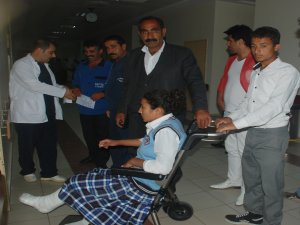 Otomobilin ezdiği öğrenci hastaneye kaldırıldı