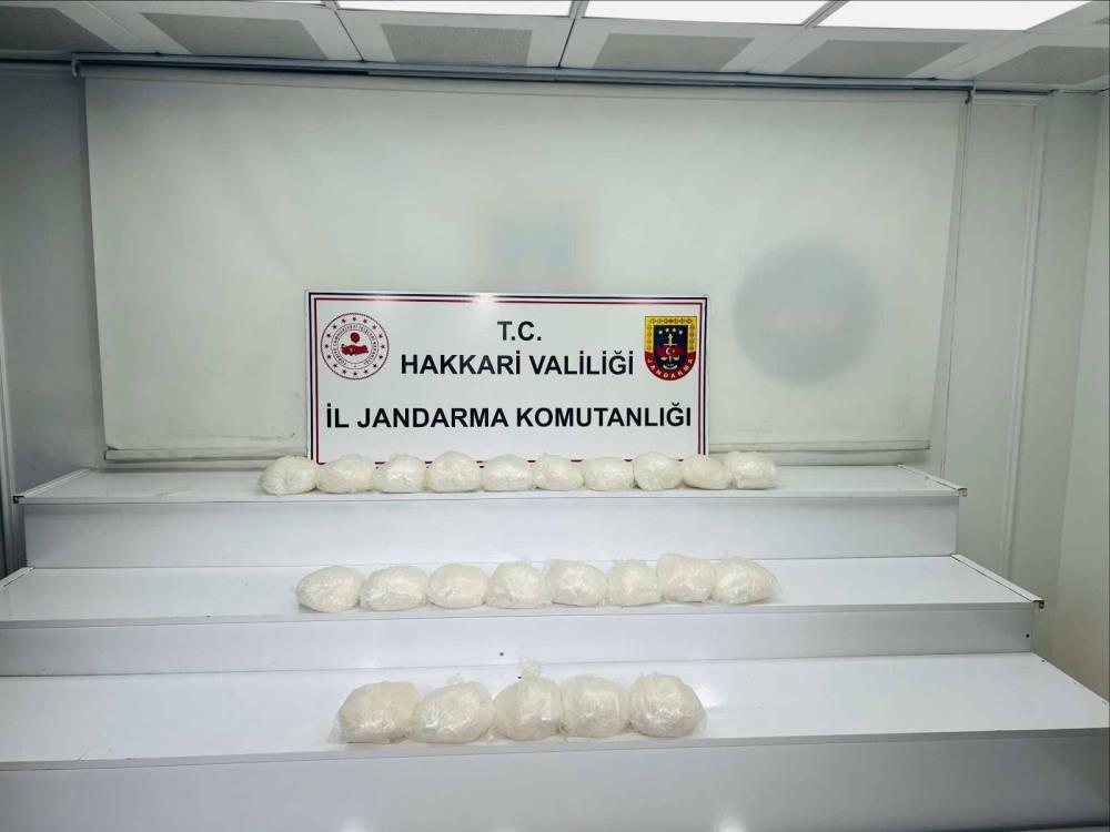 Yüksekova’da 22 kilo metamfetamin ele geçirildi