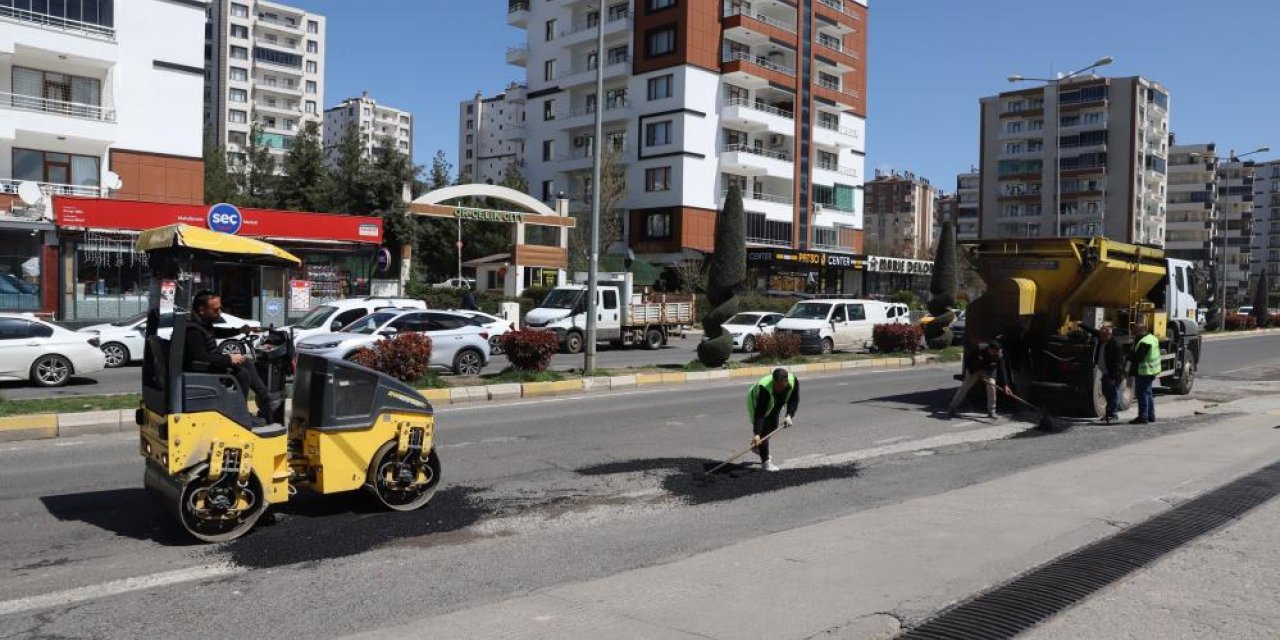 Diyarbakır’da hasarlı yollar onarıldı