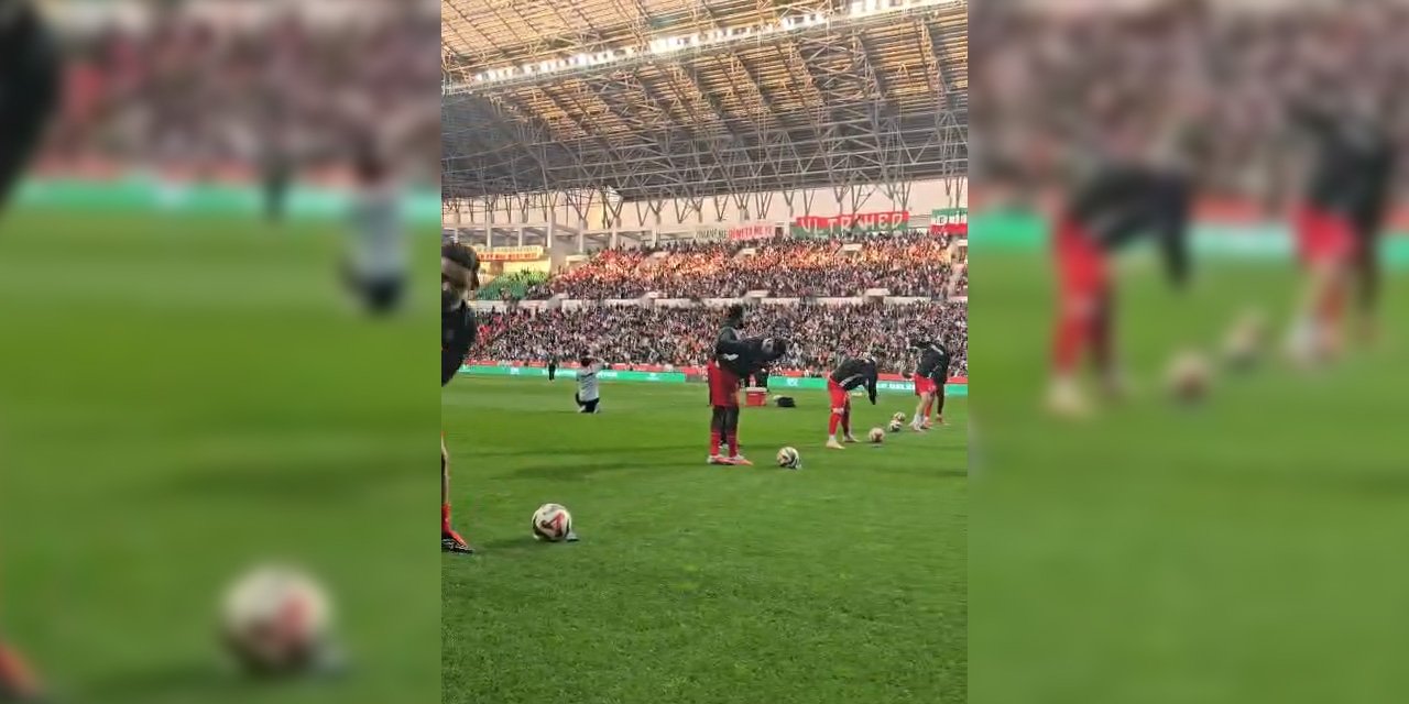 Amedspor-Boluspor maçı öncesi tribünler tıklım tıklım