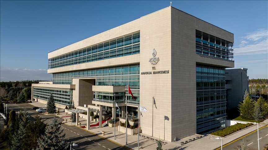 AYM onayladı: Nüfusu 2 binin altına düşen belediyeler köye dönüştürülecek