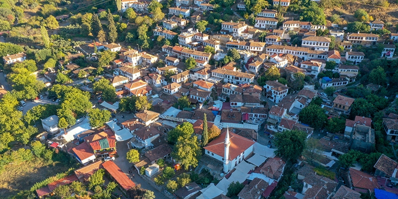 AYM son noktayı koydu: Belediyeler köye dönüşüyor
