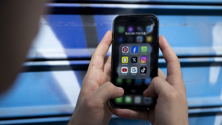 Avrupa’da sosyal medya kısıtlamaları yaygınlaşıyor