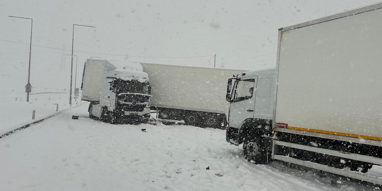 Bitlis'te zincirleme kaza: 5 yaralı