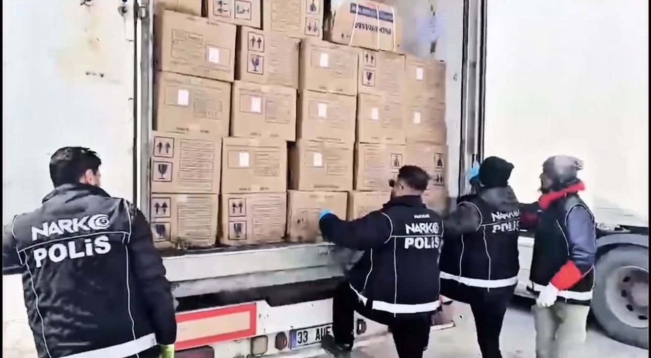 Hakkari’de 211 kilo uyuşturucu ele geçirildi