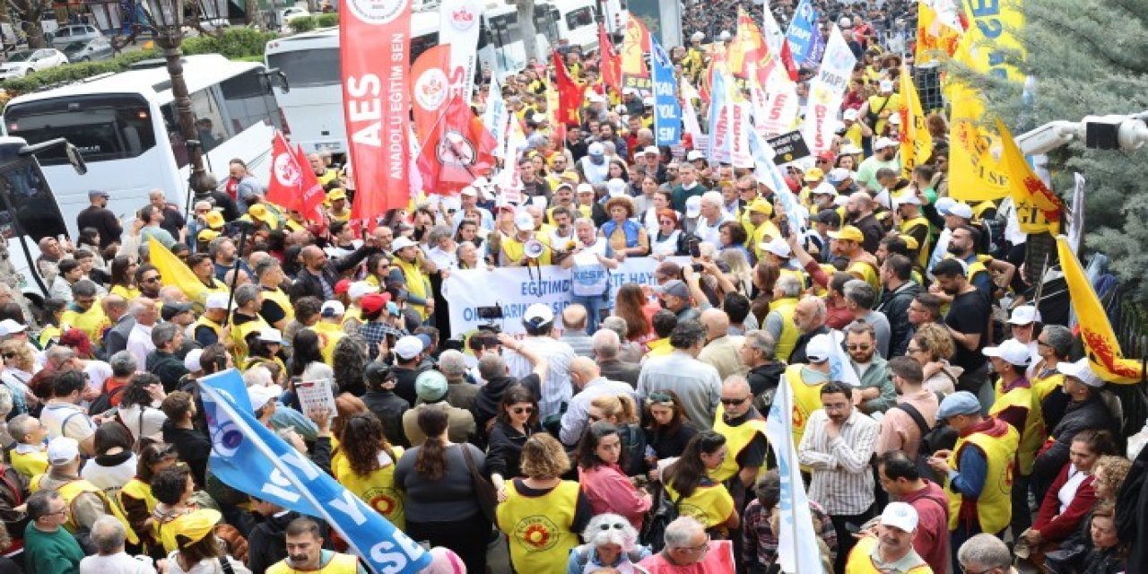 Okullara saldırı sonrası Milli Eğitim Bakanlığı'na yürüdüler