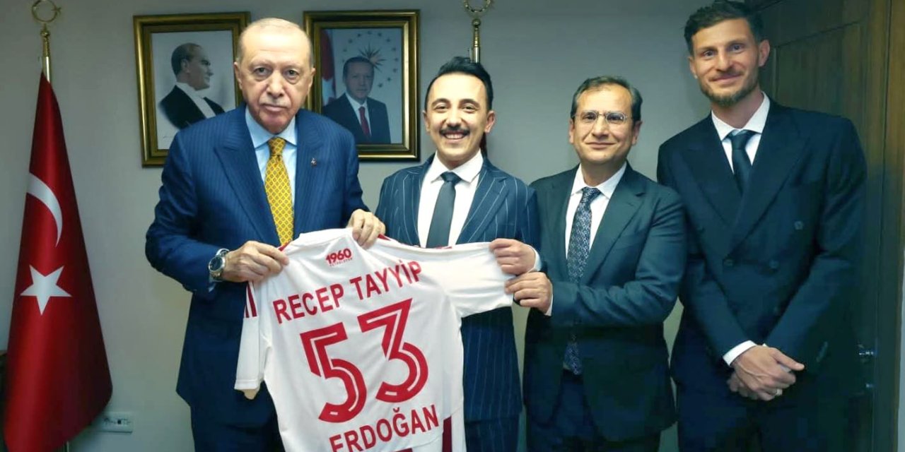 Cumhurbaşkanı Erdoğan’ı Batman Petrolspor heyeti ziyaret etti