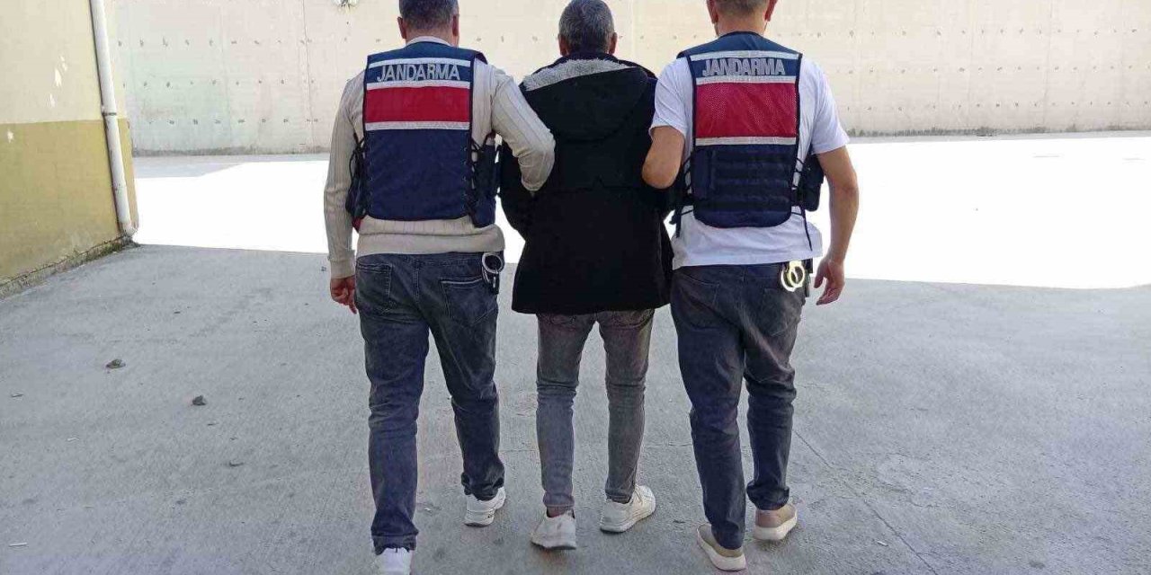 Aranan 2 şahıs yakalandı