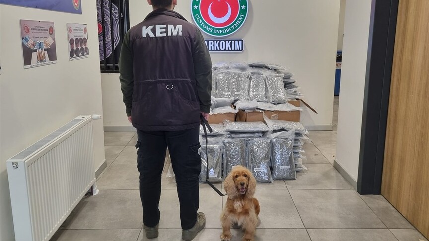 420 kilogram uyuşturucu ele geçirdi