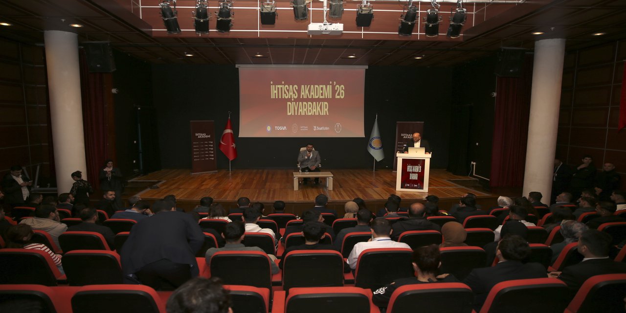 Diyarbakır'da "İhtisas Akademi Programı" düzenlendi