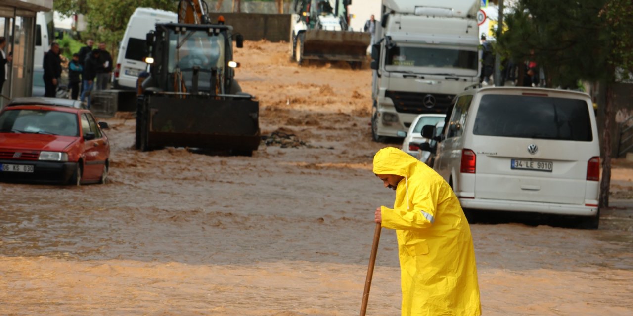 Silvan’daki sele karşı çalışma: Hasar tespit ediliyor