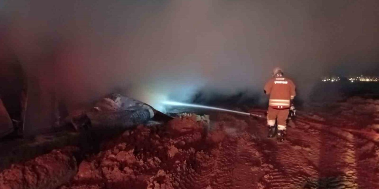 Hatay’da konteyner yangınında bir işçi hayatını kaybetti