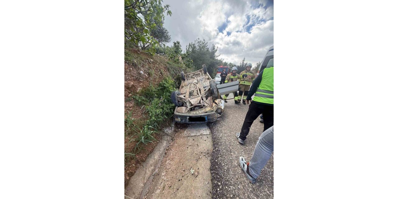 Hatay’da otomobil takla attı: 2 yaralı