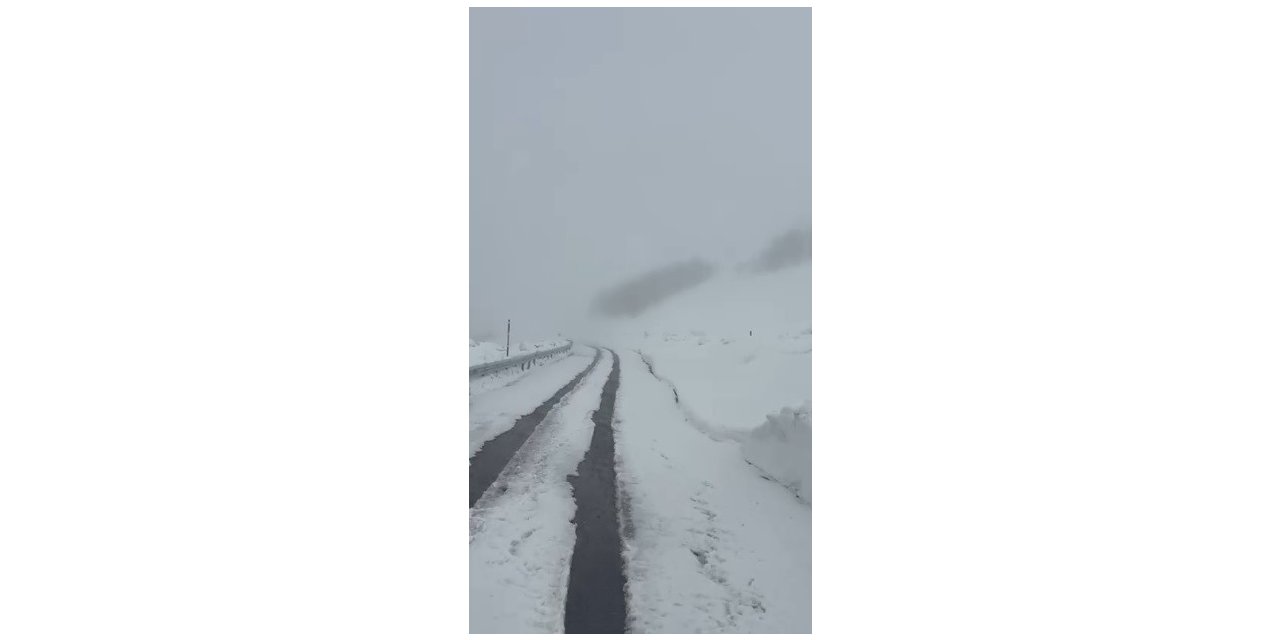 Kars-Erzurum karayolu beyaza gömüldü