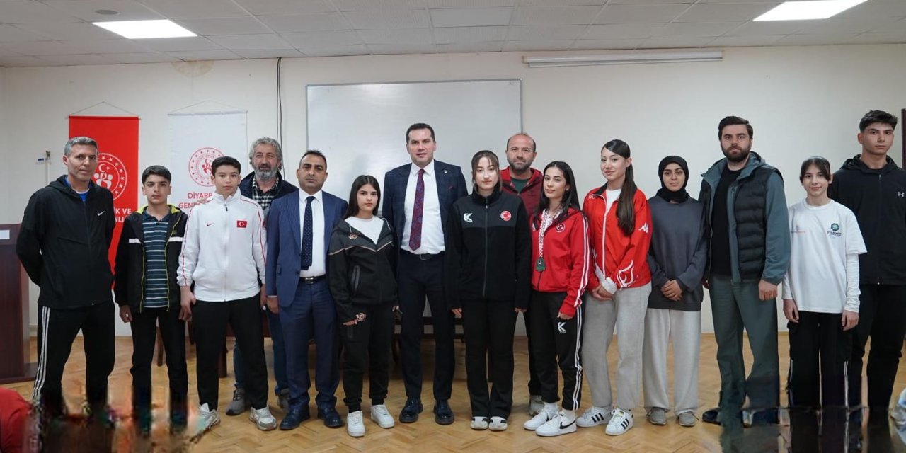 Diyarbakır karate camiasından İl Müdürü Öztekin’e ziyaret