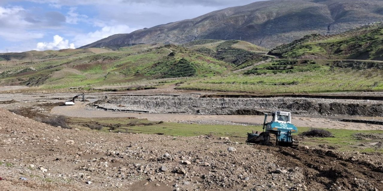 Siirt'te taşkın riskine karşı müdahale