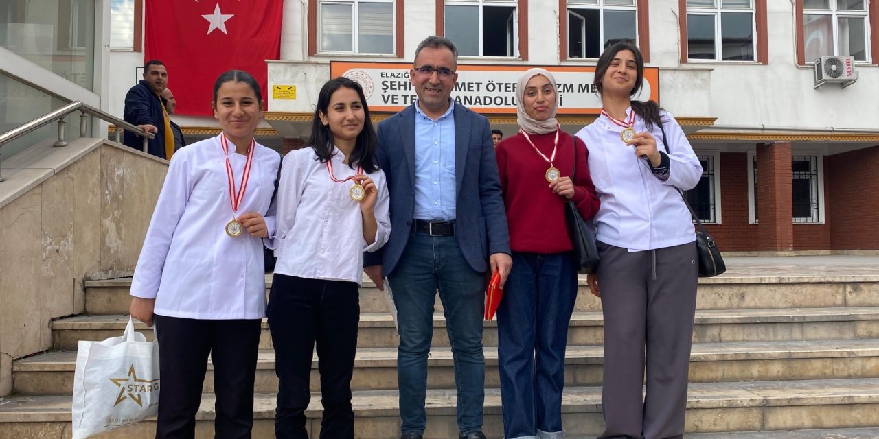 Diyarbakırlı öğrenciler altın madalya aldı