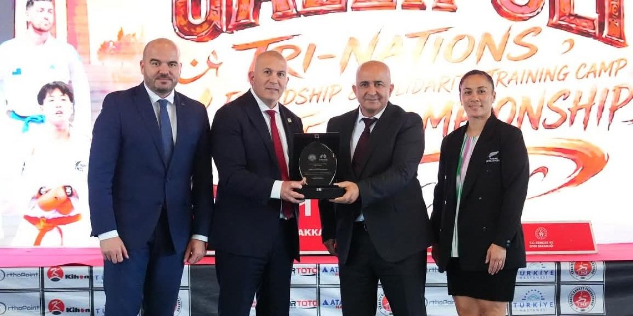 Çanakkale karatede üç ülkeyi aynı tatamide buluşturdu