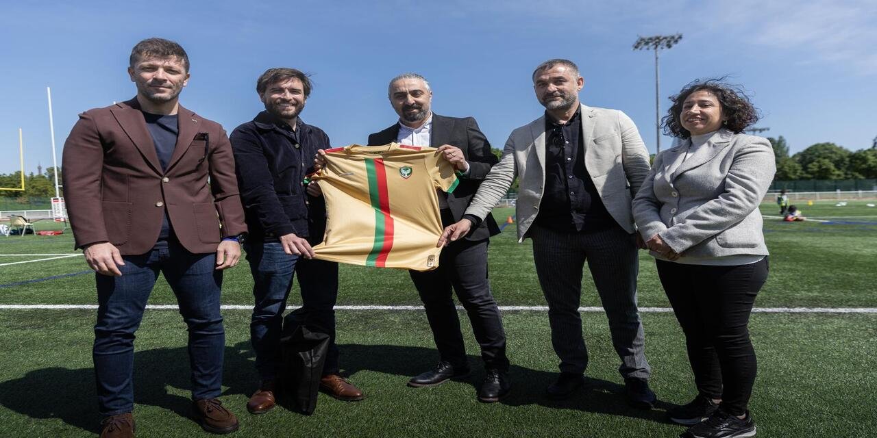 Amedspor formasıyla Paris’te dostluk köprüsü