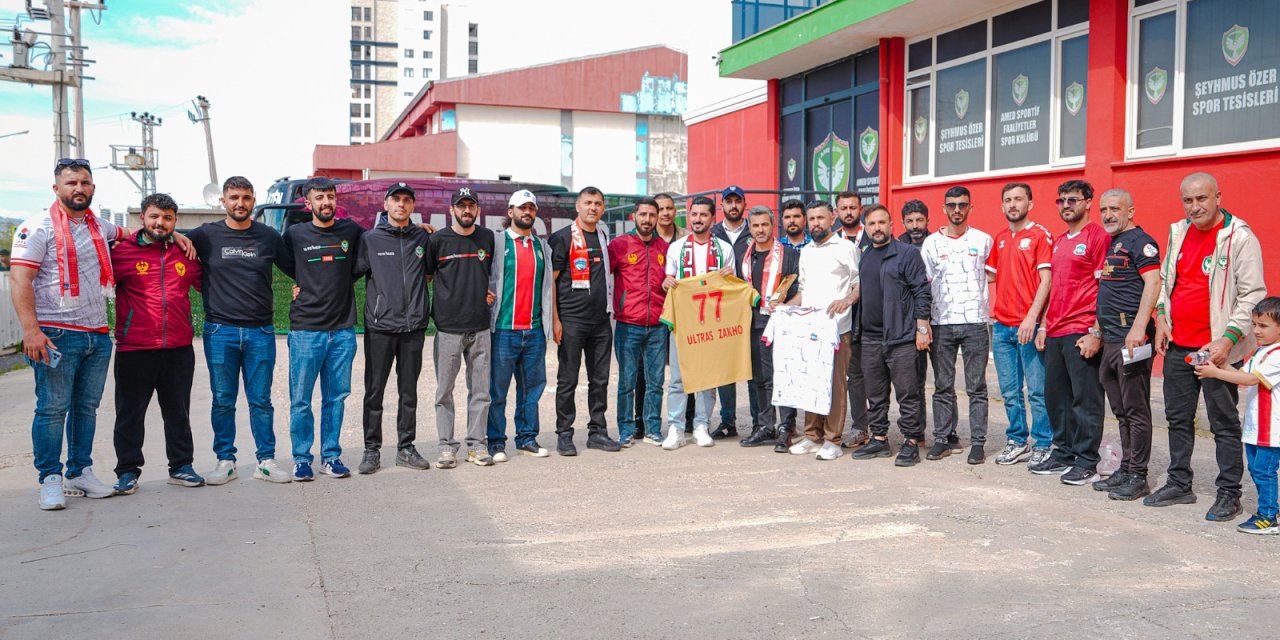 Zaxo Spor taraftarları, Amedspor’u ziyaret etti