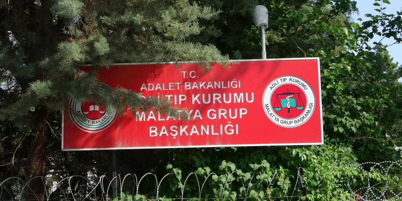 Otomobil ile motosiklet çarpıştı: 1 ölü