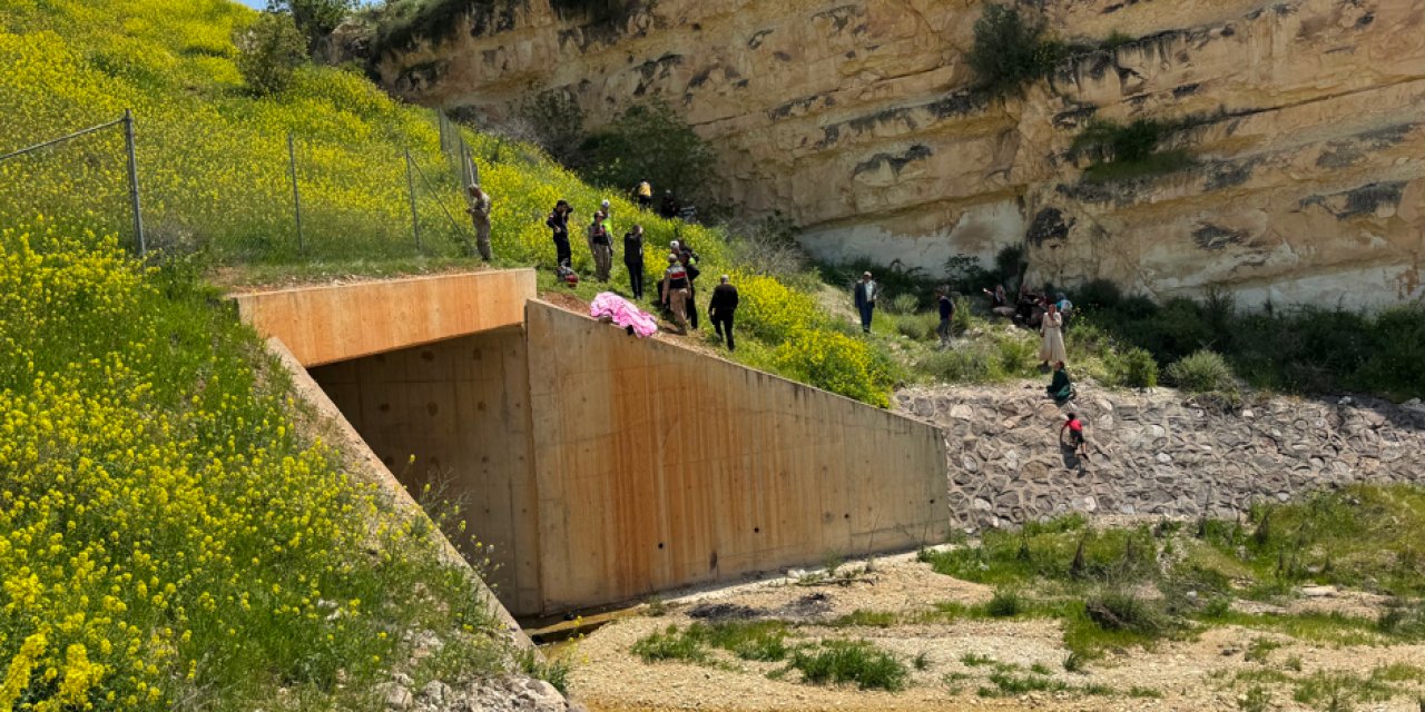 Kayıp olan çocuk menfezde ölü bulundu