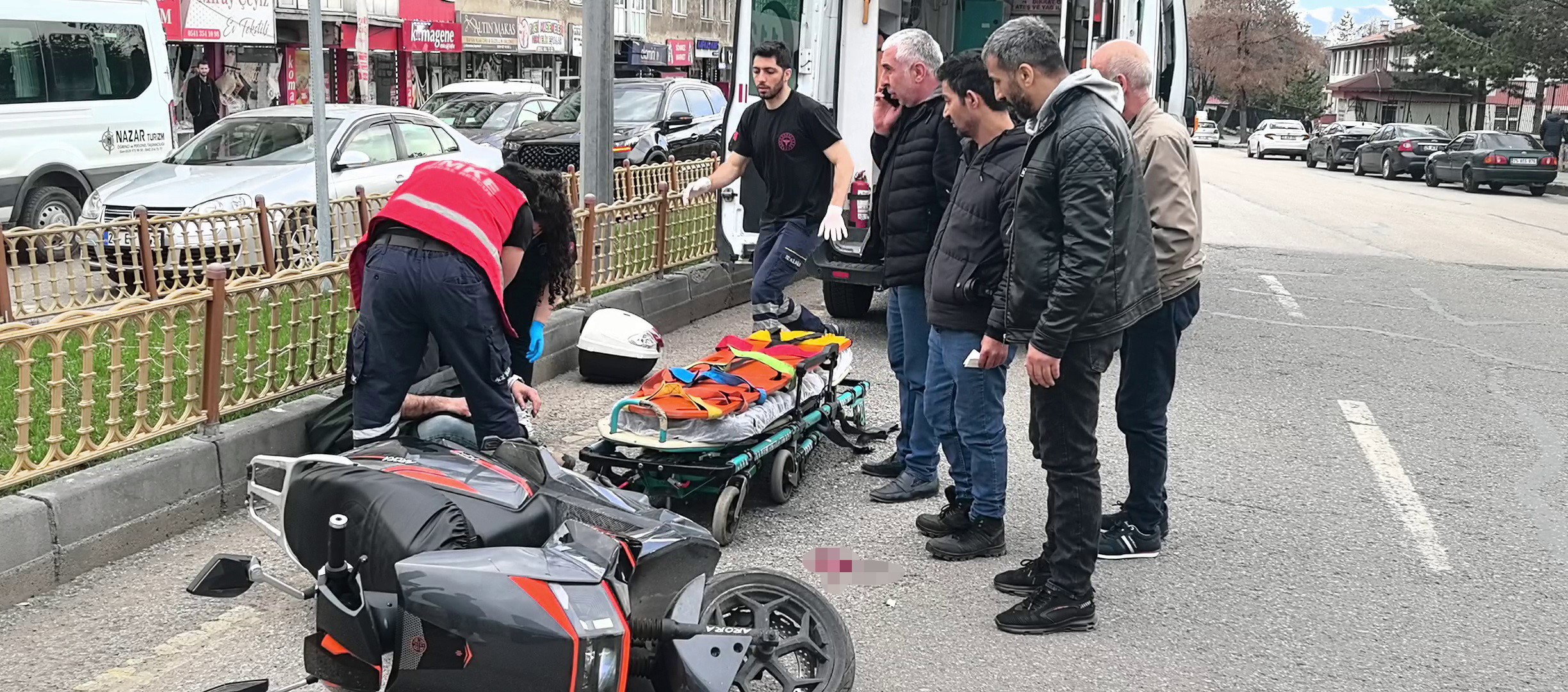 Otomobil ile motosiklet çarpıştı: 1 yaralı