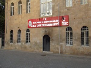 Kadınların gittiği kurs atılan molotof nedeni ile kullanılamaz hale geldi