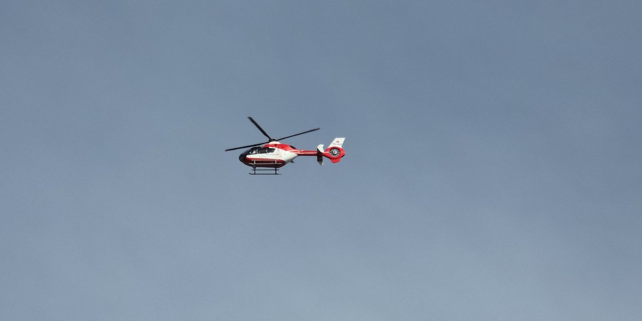 Yüksekova'dan Diyarbakır'a helikopterle hasta sevki