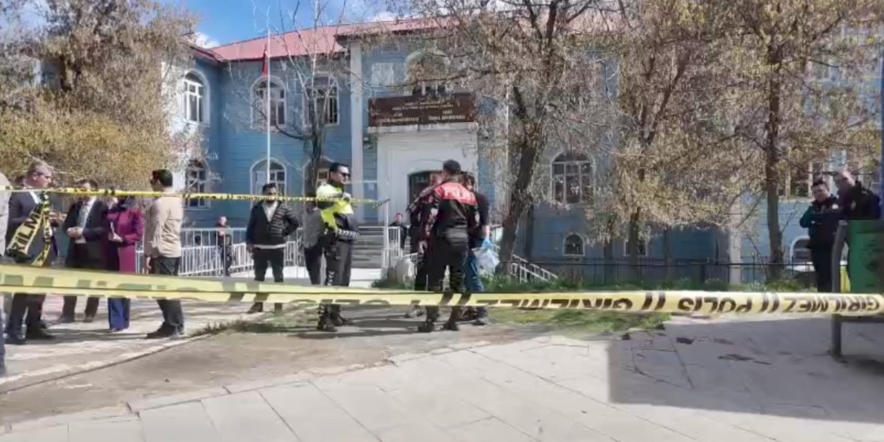 Ağrı’da adliye önünde silahlı saldırı: Eniştesini vurdu